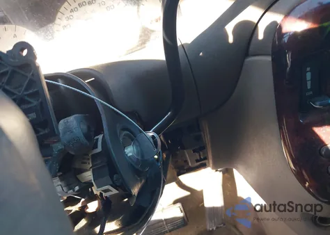 2000 Chrysler Town & Country Limited from USA, damaged, VIN 1C4GP64L7YB702317